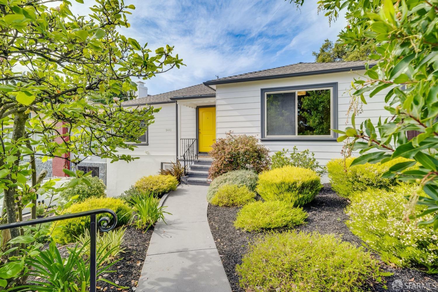 3441 Oak Knoll Boulevard