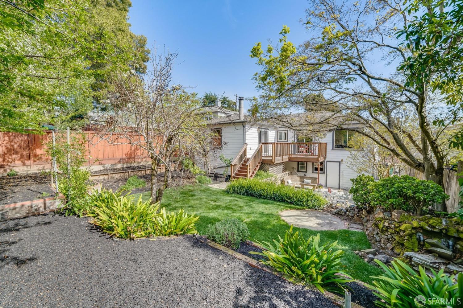 3441 Oak Knoll Boulevard
