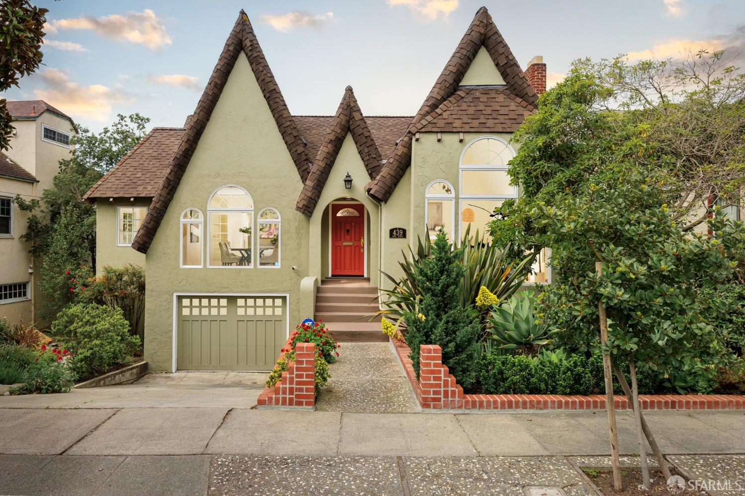 439 Dimm Street