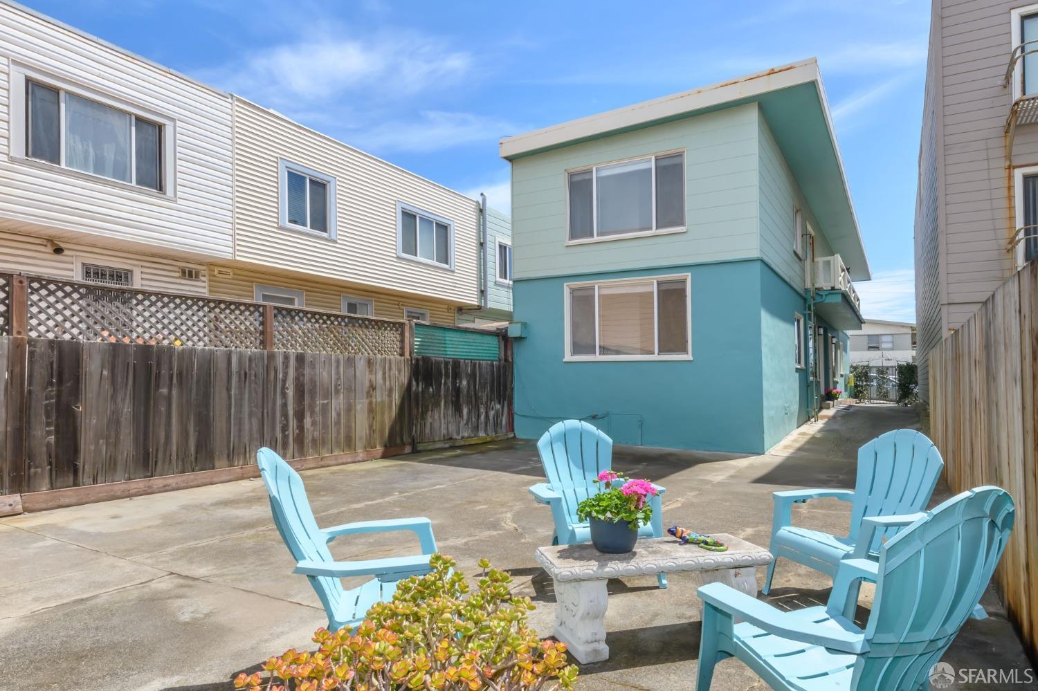 3516 Taraval Street