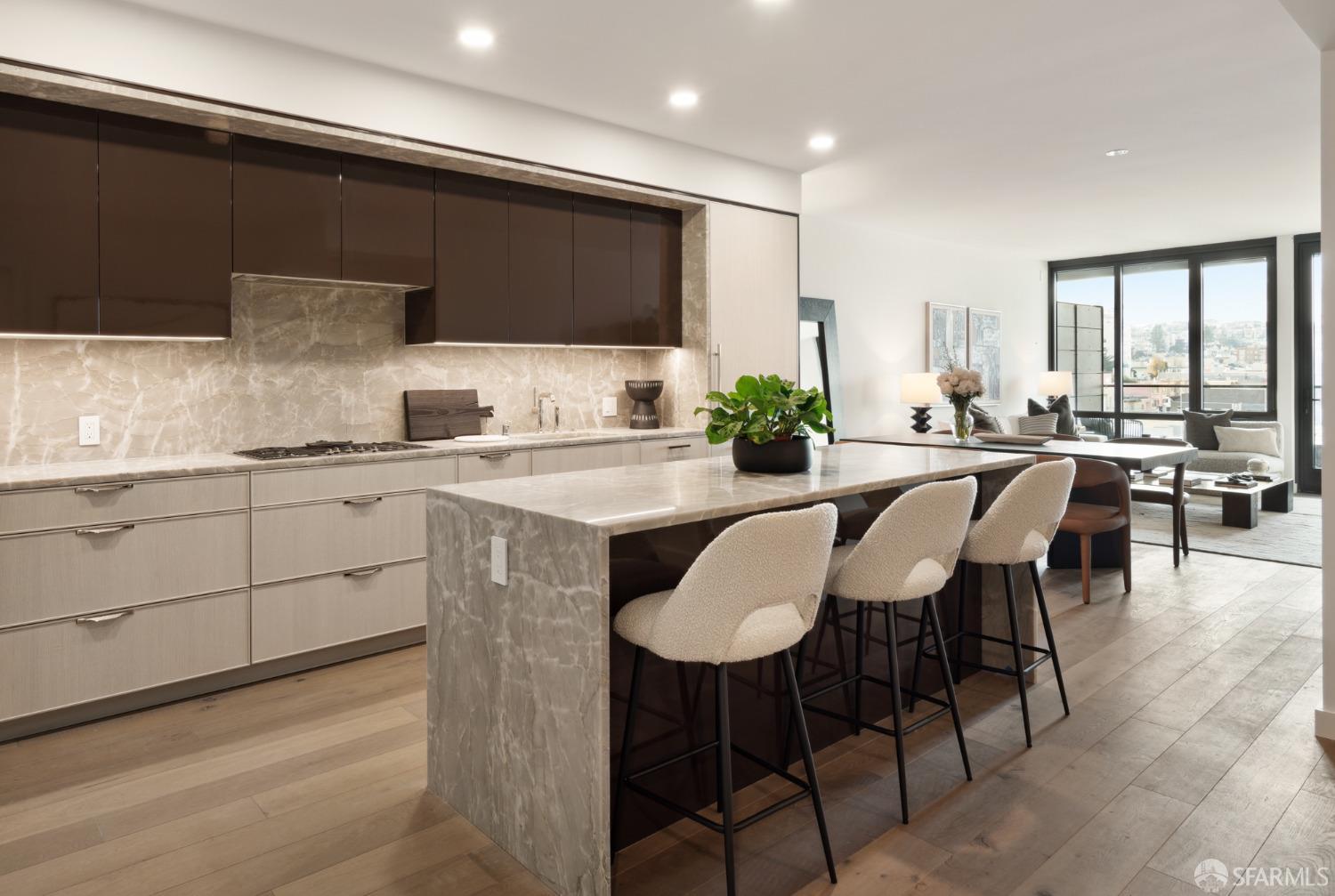 2525 Van Ness Avenue # 601