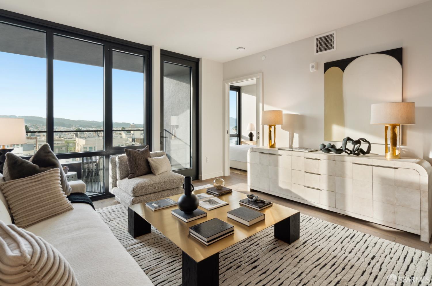 2525 Van Ness Avenue # 601