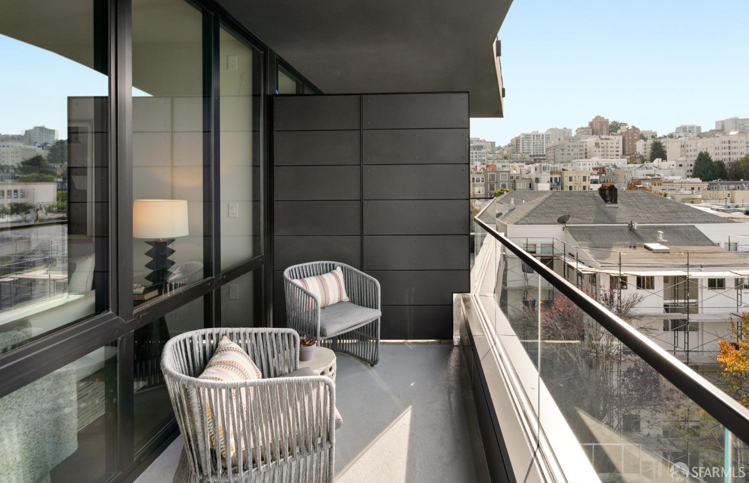2525 Van Ness Avenue # 601
