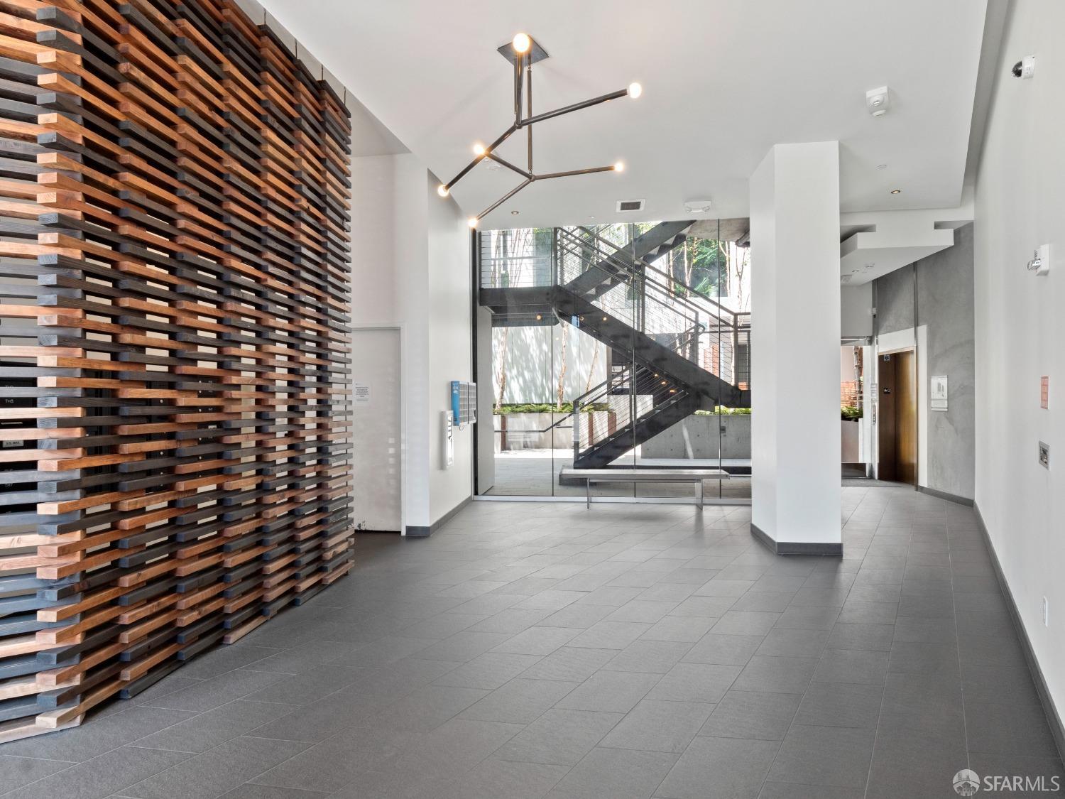450 Hayes Street # 4A