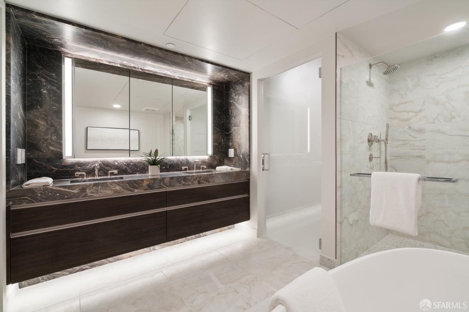 2525 Van Ness Avenue # 405