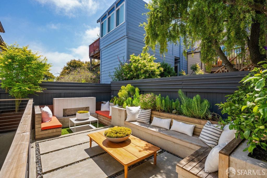 228 Ellsworth Street