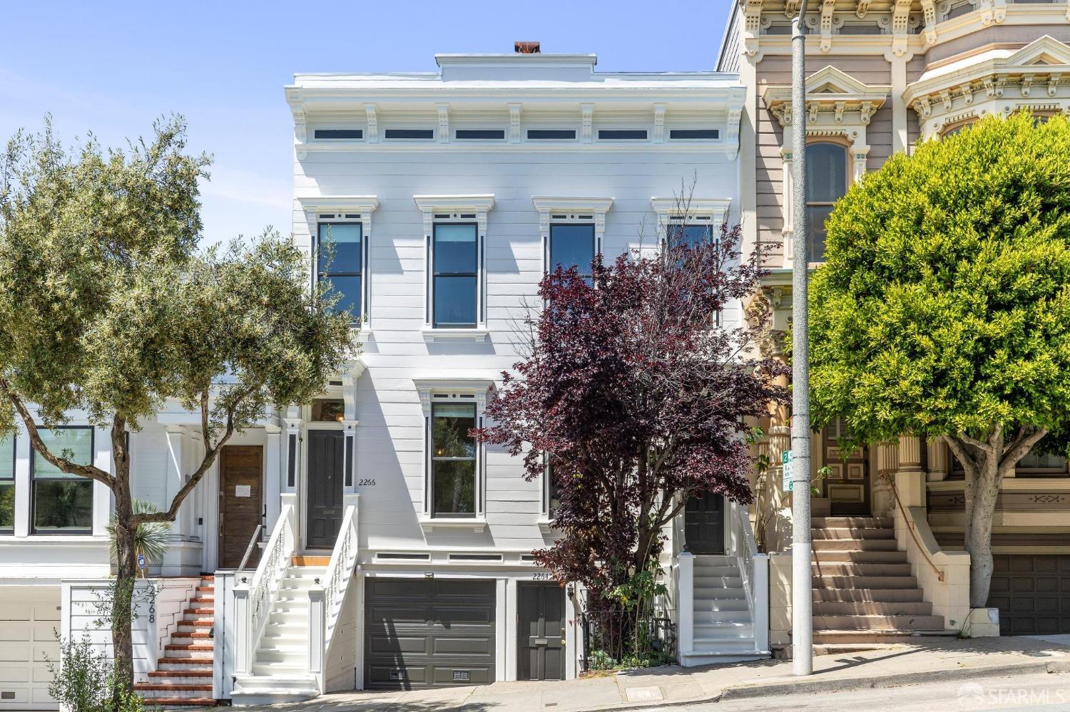 2262 Pine Street