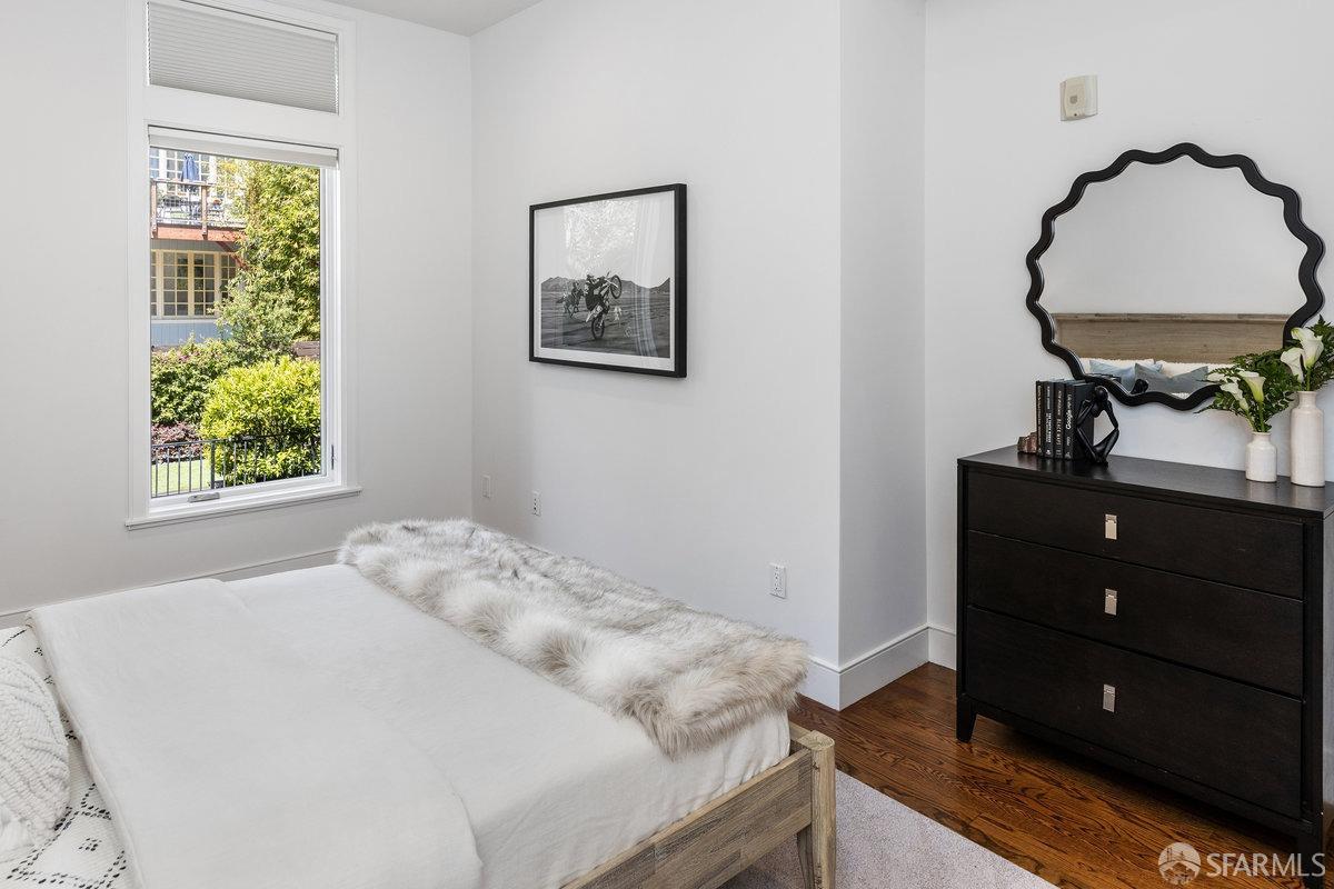944 South Van Ness Avenue