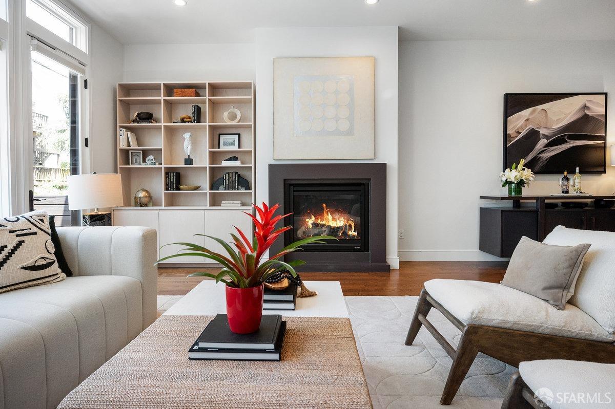 944 South Van Ness Avenue