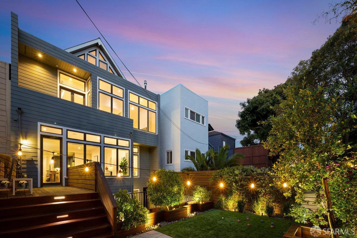 944 South Van Ness Avenue