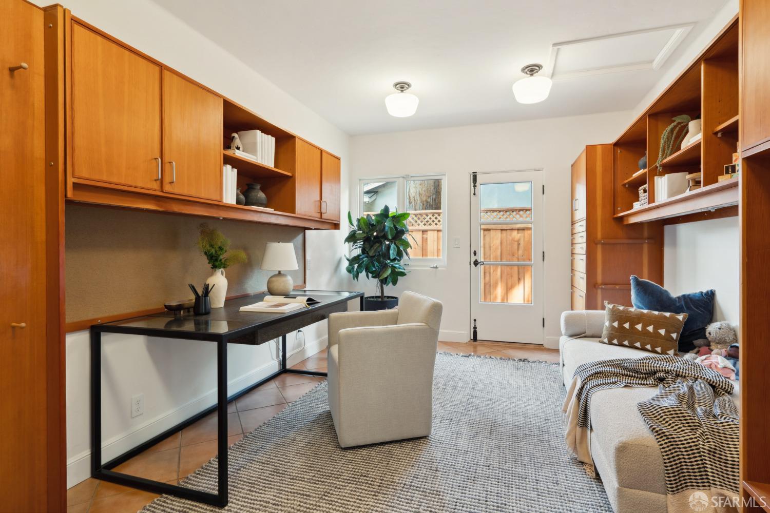 1135 Hidden Oaks Drive