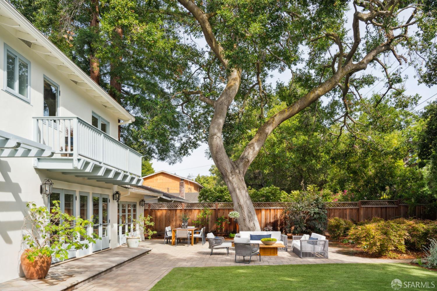 1135 Hidden Oaks Drive