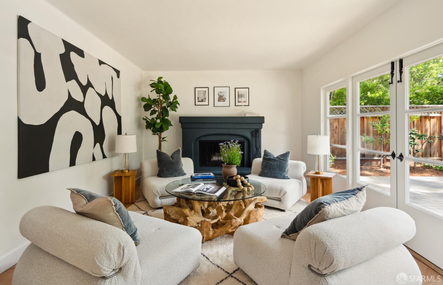 1135 Hidden Oaks Drive