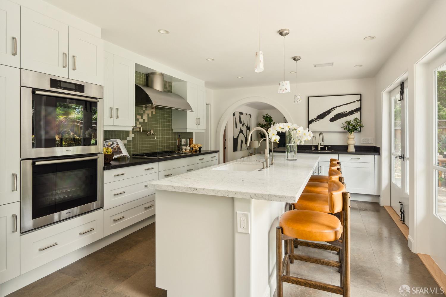 1135 Hidden Oaks Drive