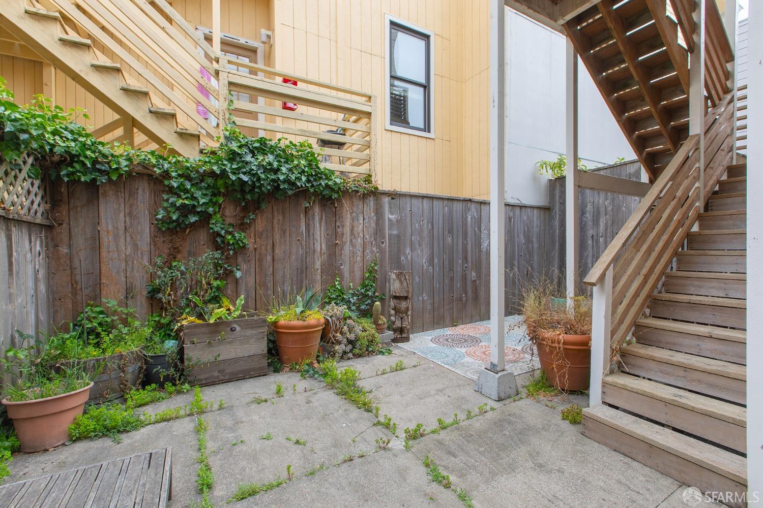 1614 Grove Street