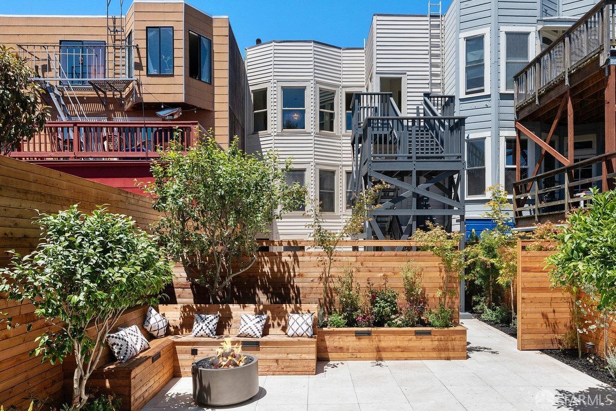 855 Page Street