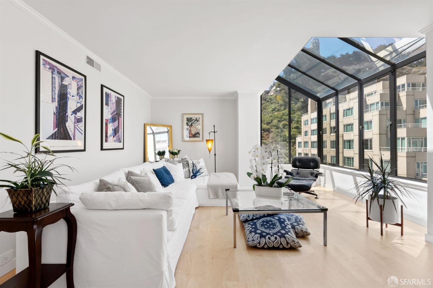 152 Lombard Street # 707