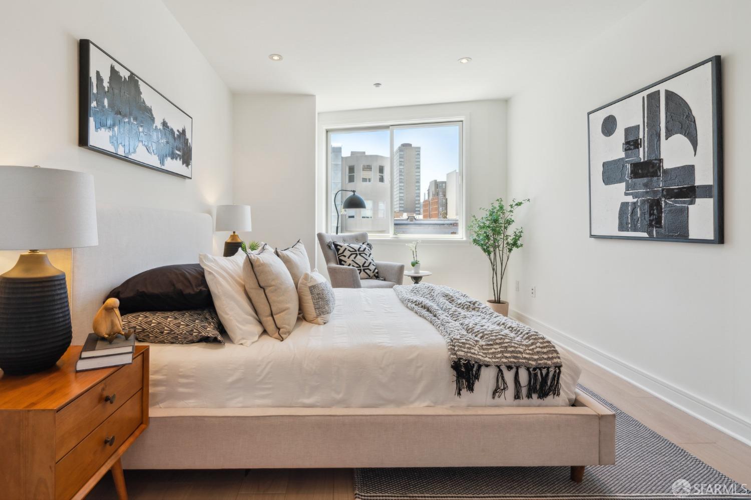 1725 Washington Street # 8