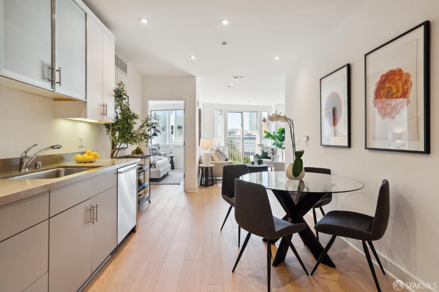 1725 Washington Street # 8