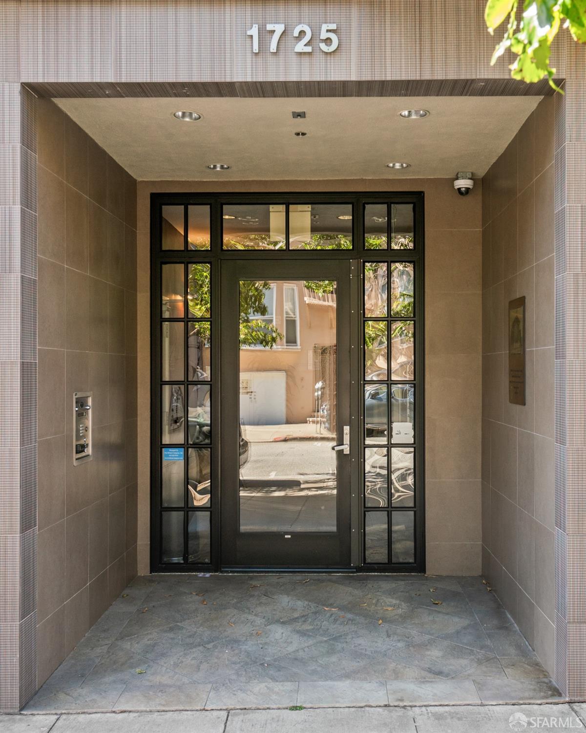 1725 Washington Street # 8