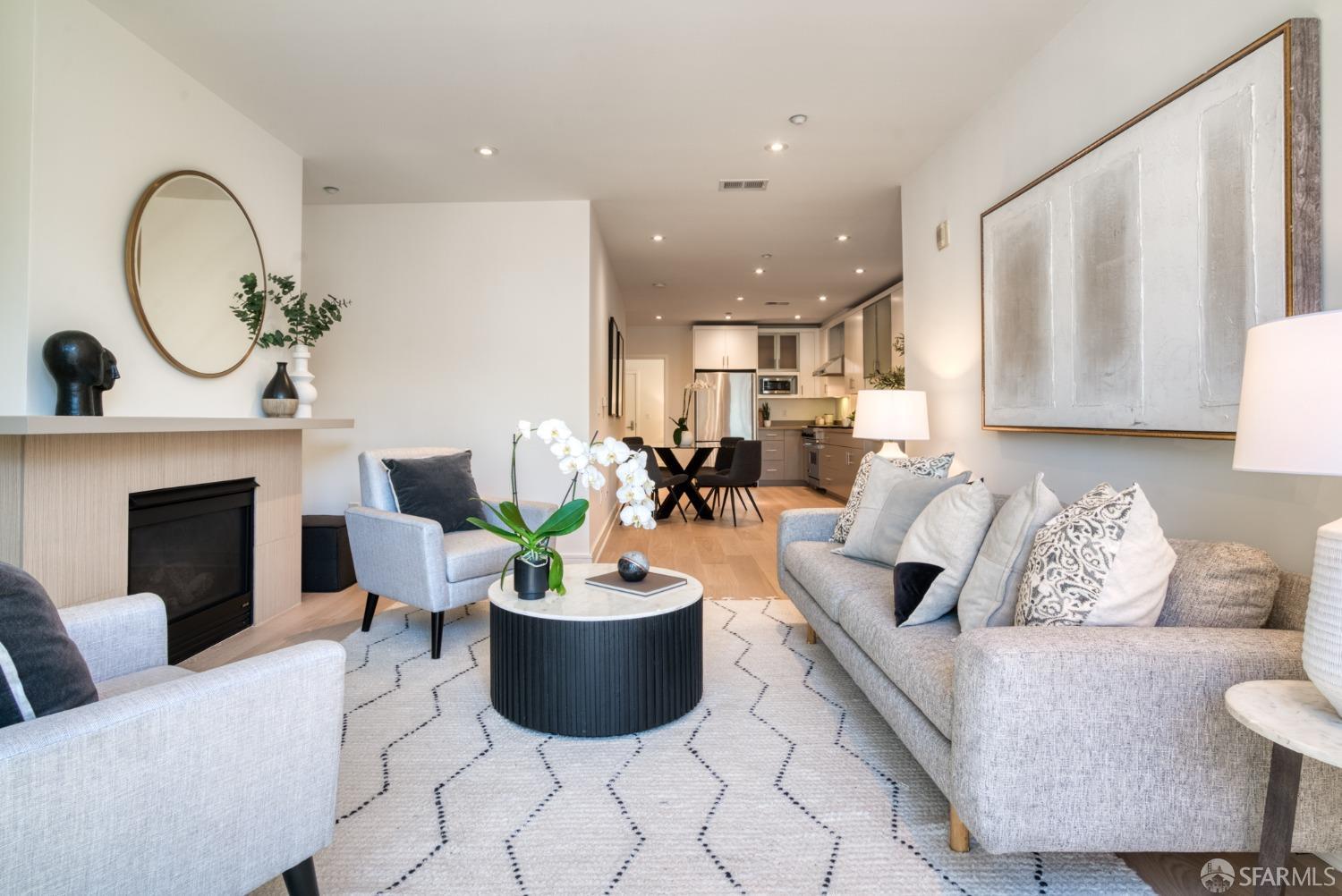 1725 Washington Street # 8