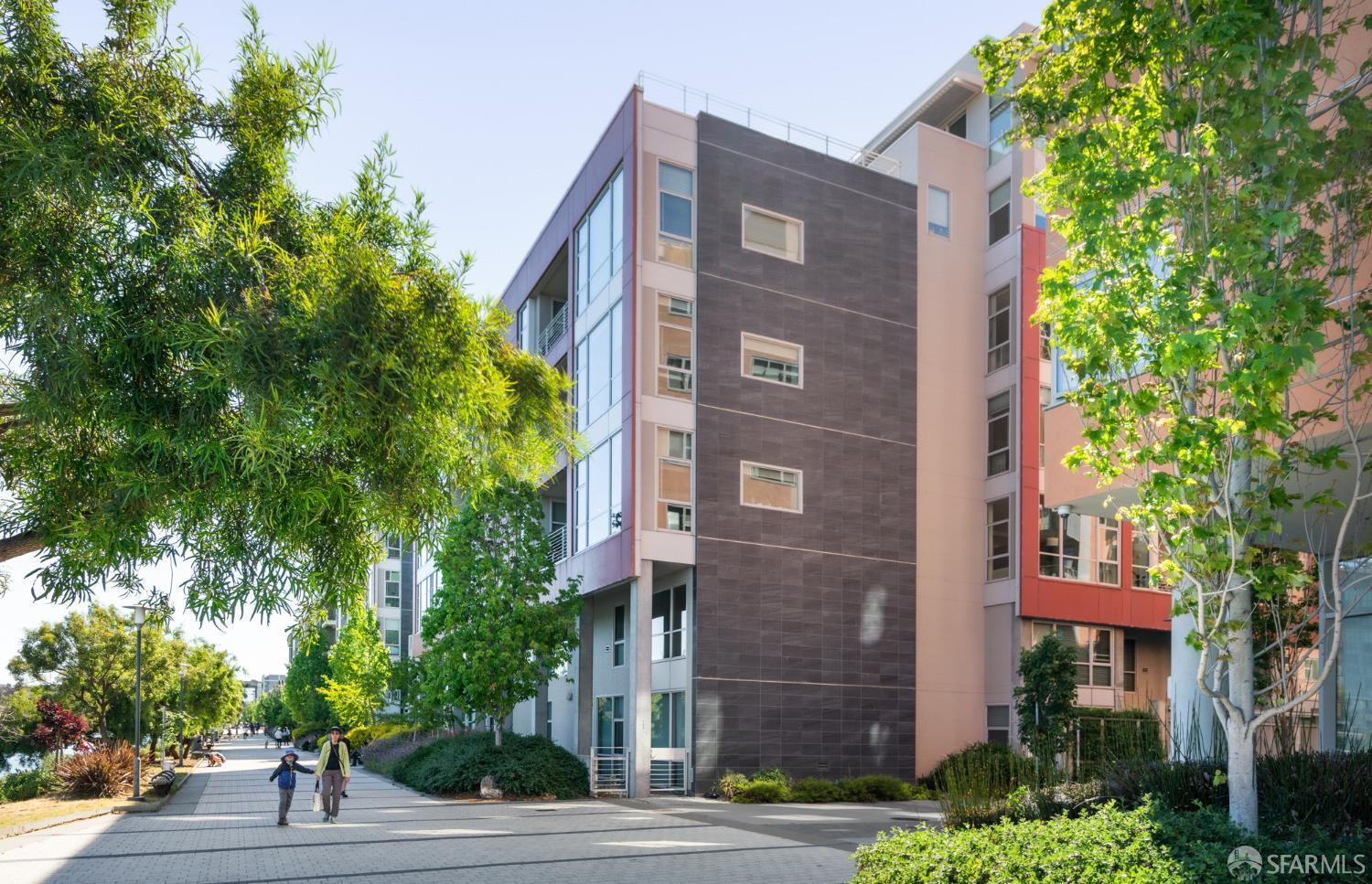 235 Berry Street # 405