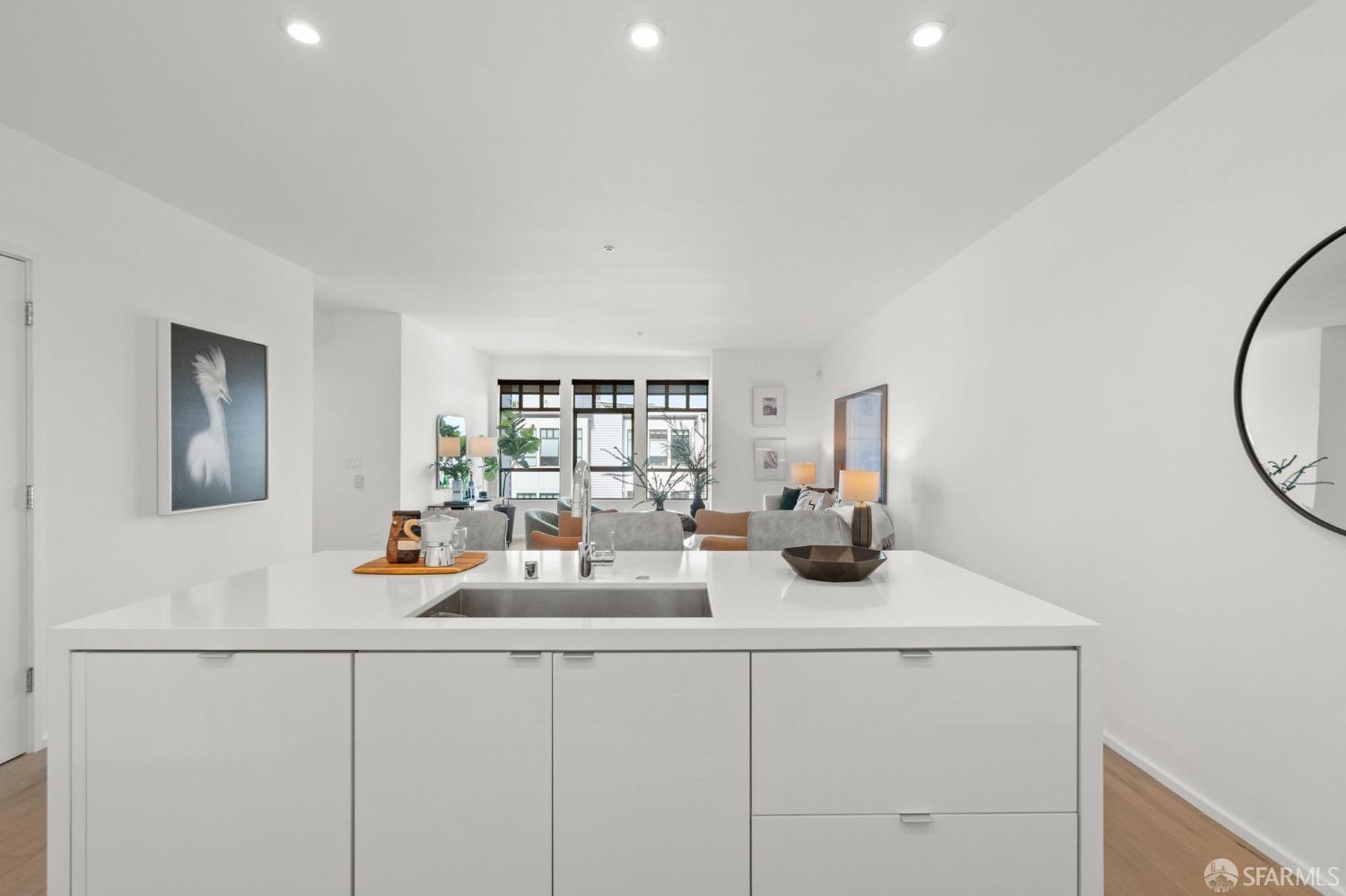415 De Haro Street # 402