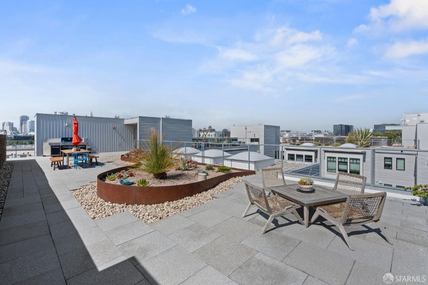 415 De Haro Street # 402