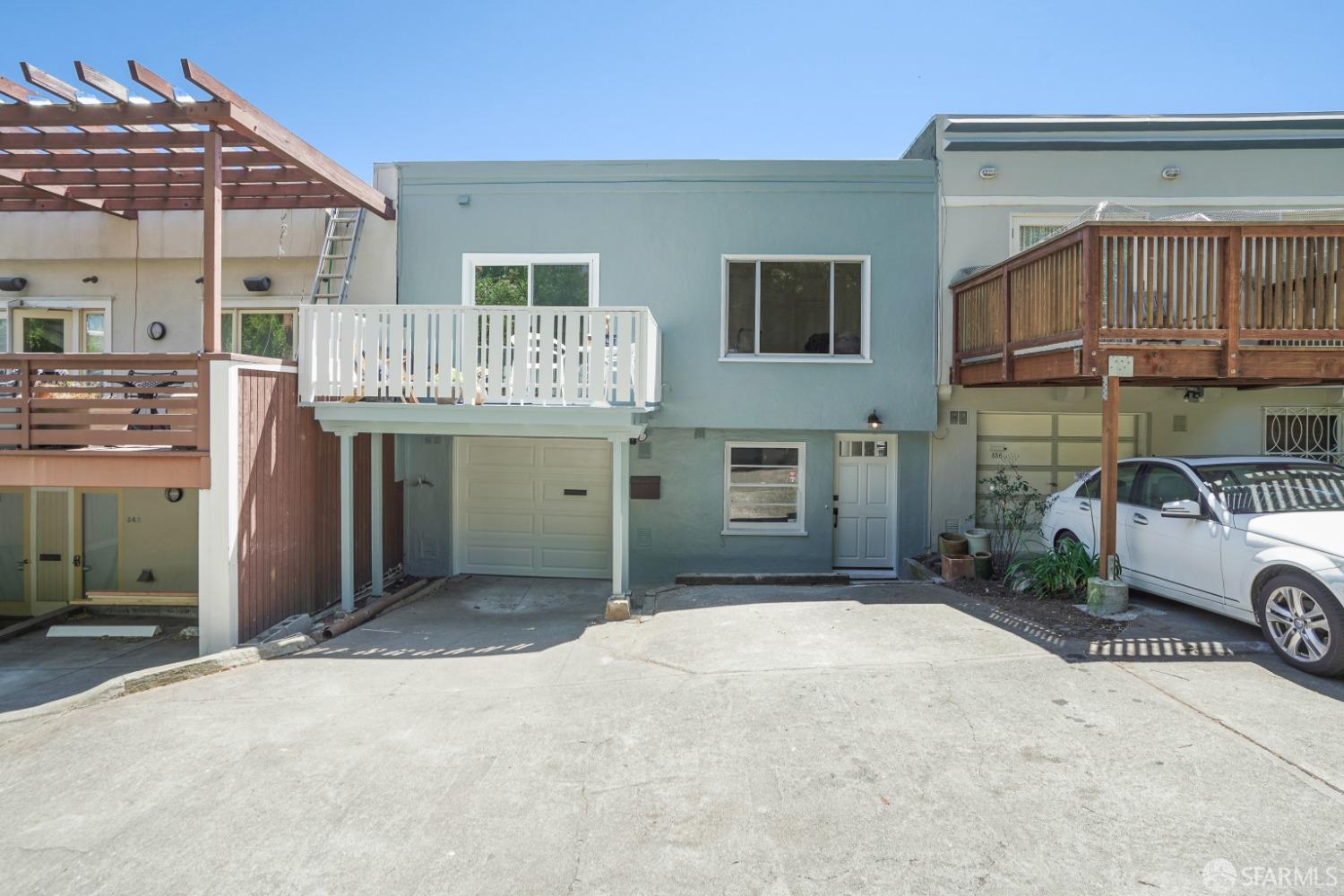 850 Castro Street