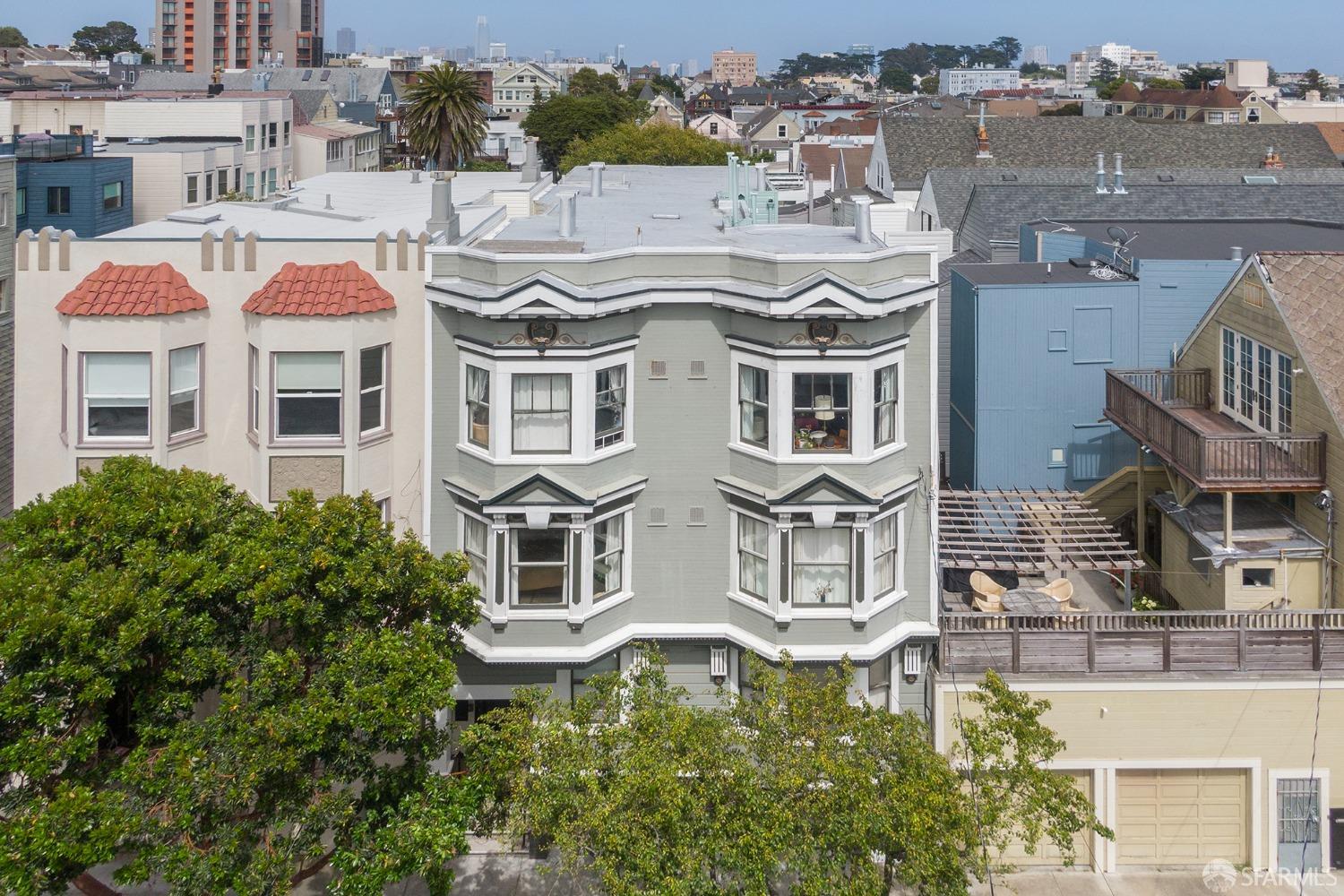 628 Lyon Street