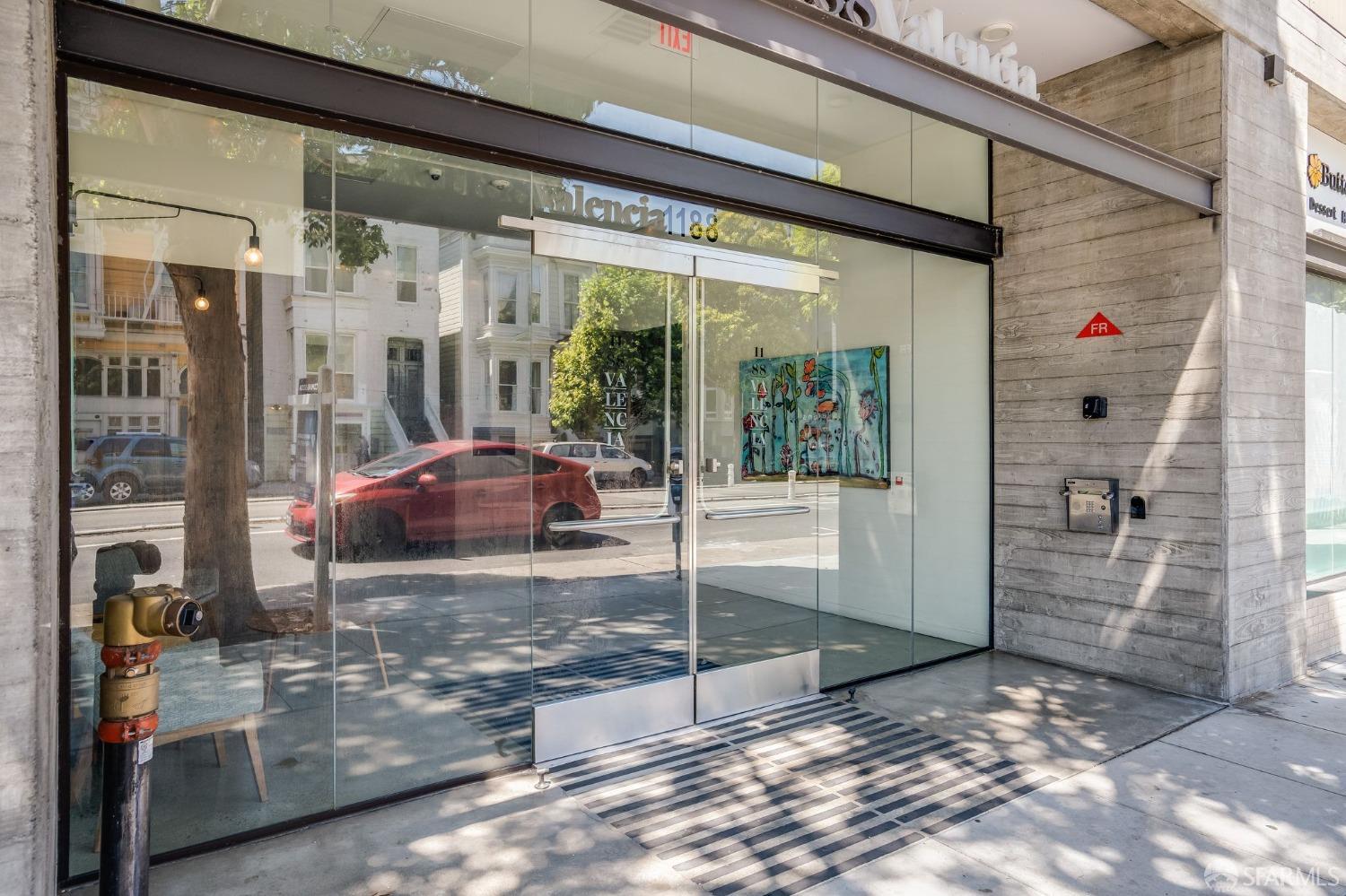 1188 Valencia Street # 305