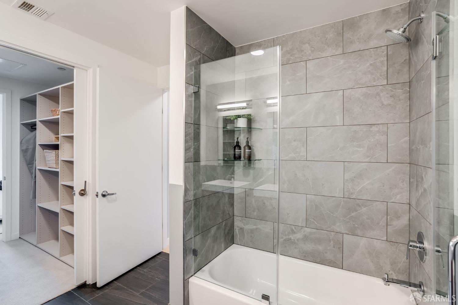 1188 Valencia Street # 305