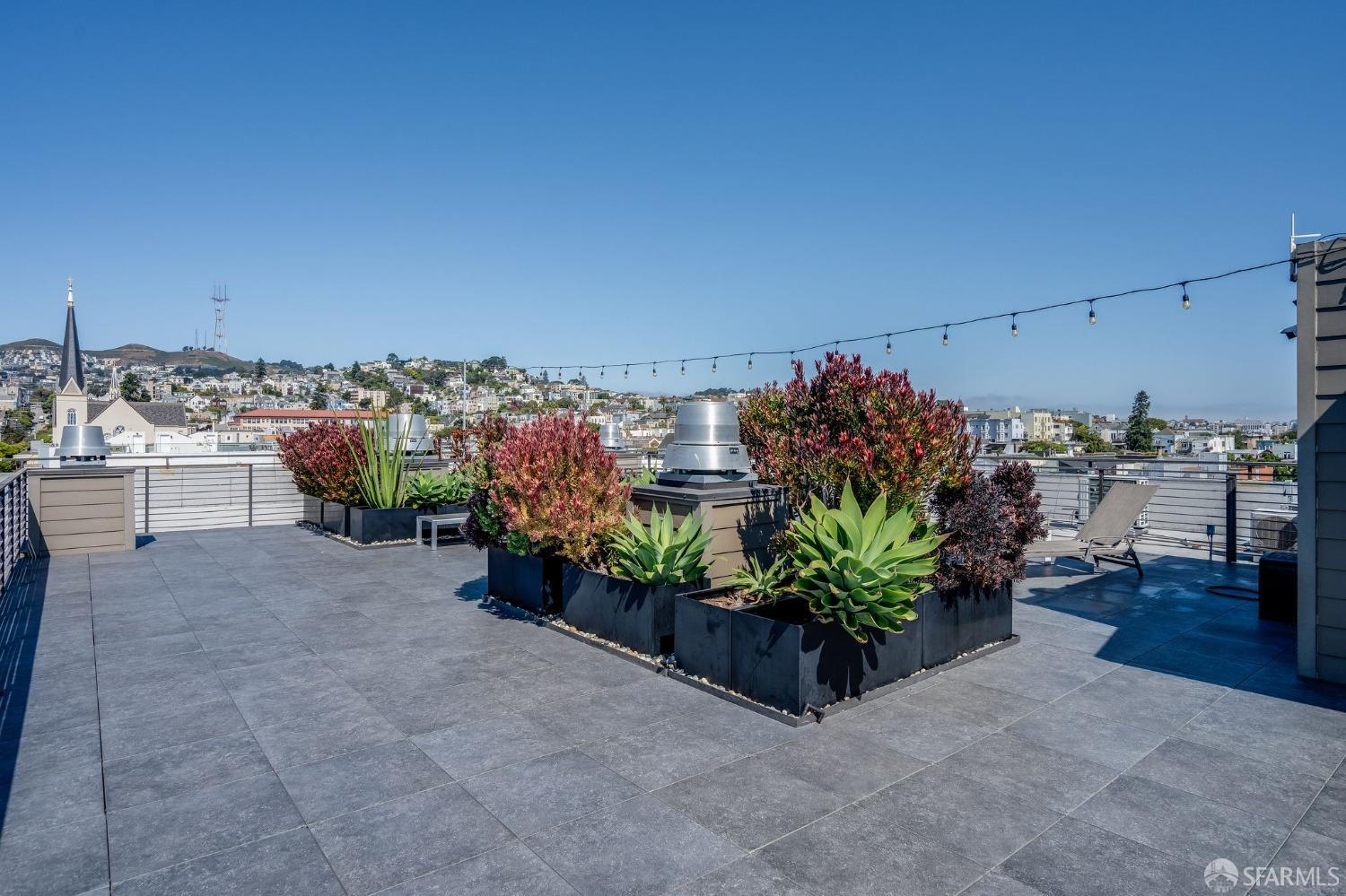 1188 Valencia Street # 305