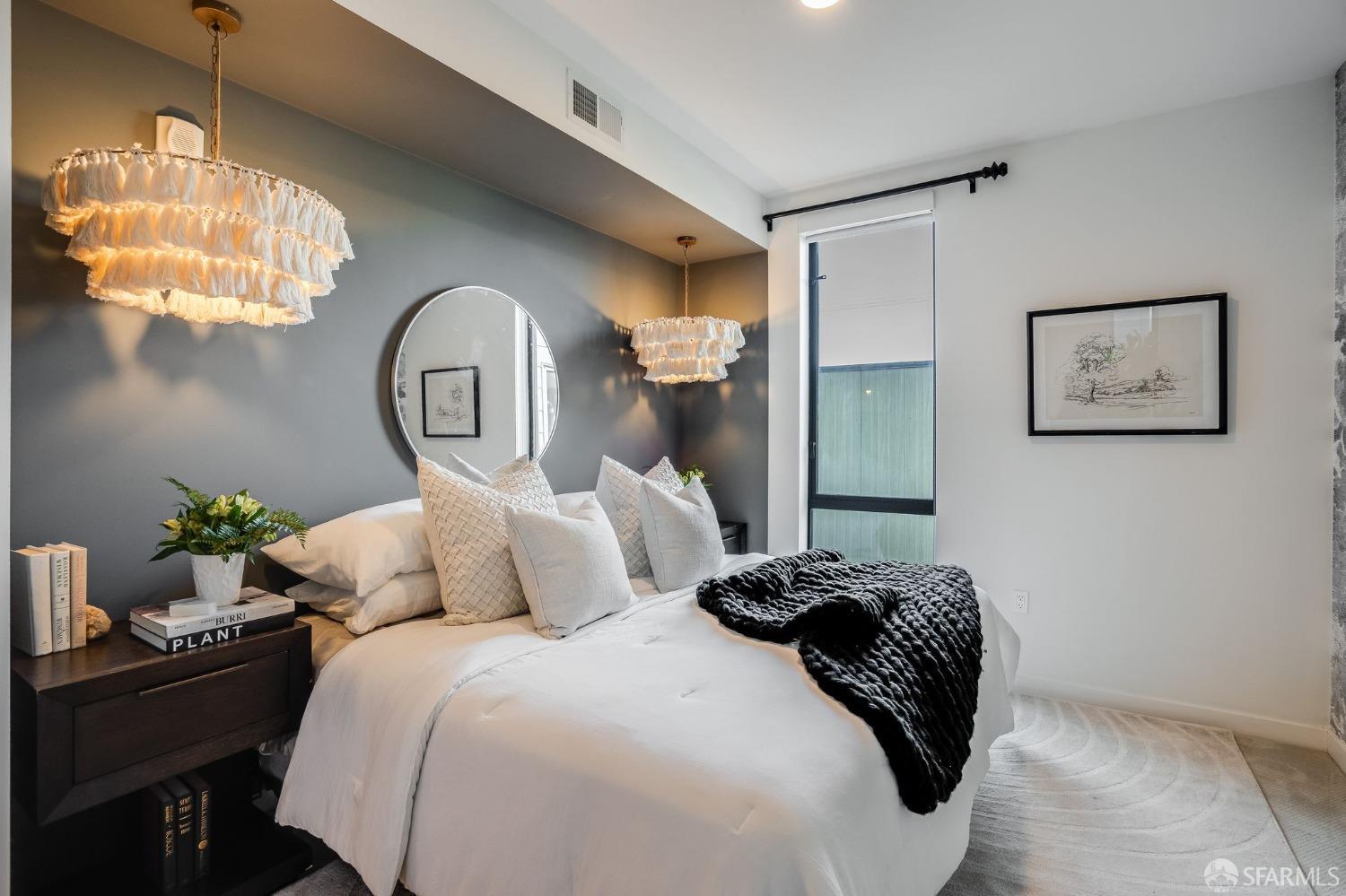 1188 Valencia Street # 305