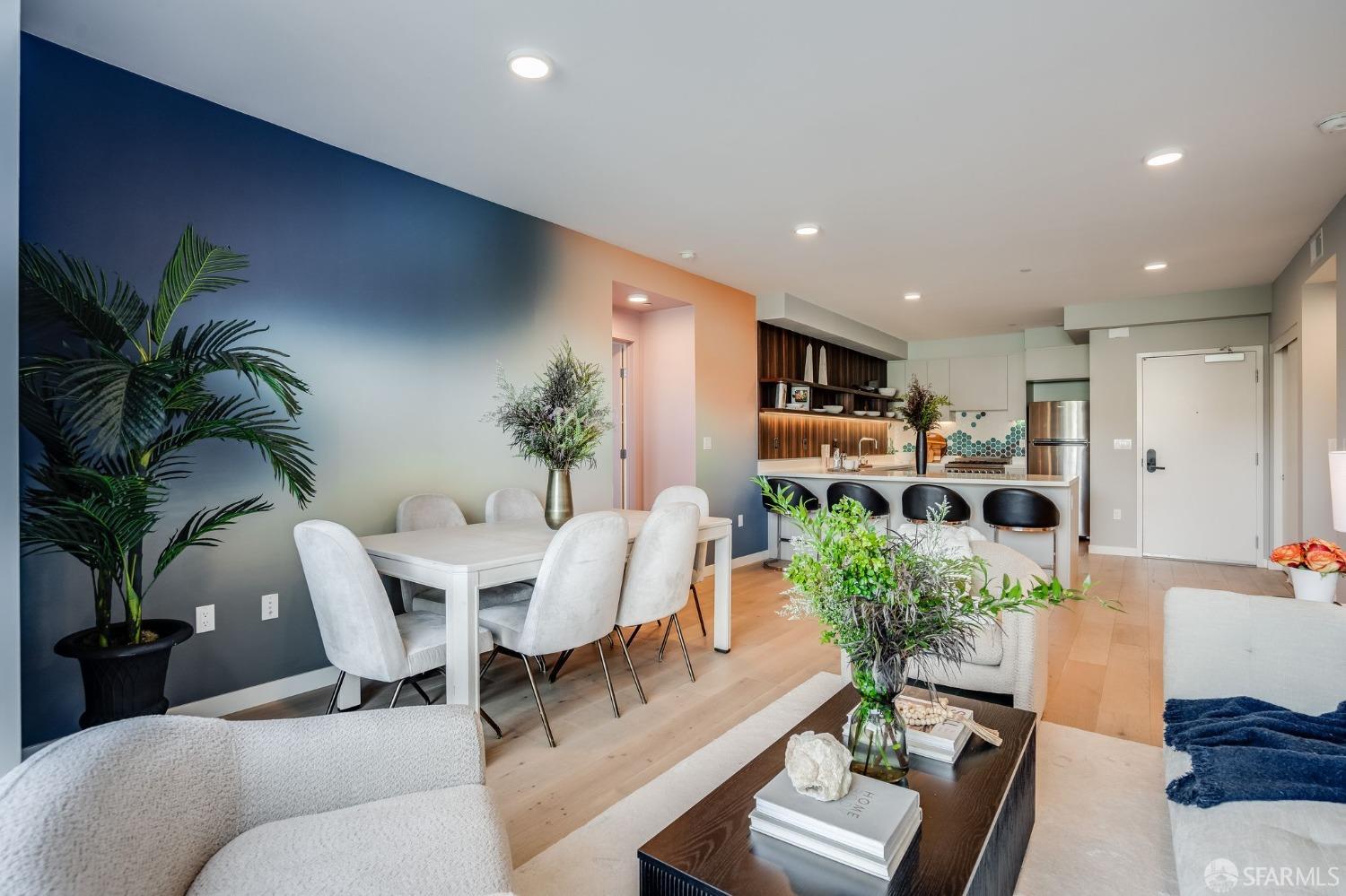 1188 Valencia Street # 305