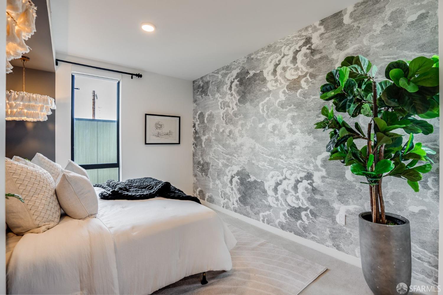 1188 Valencia Street # 305