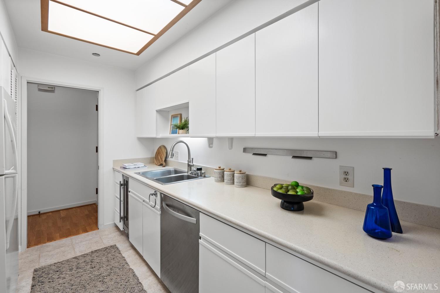 101 Lombard Street # 418E