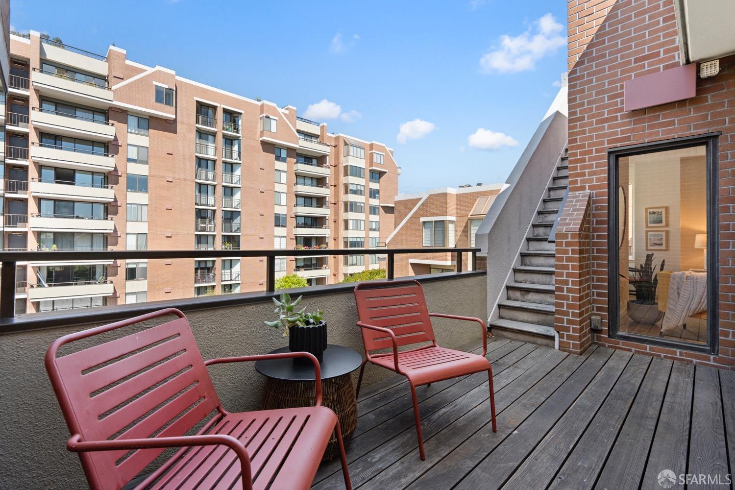 101 Lombard Street # 418E