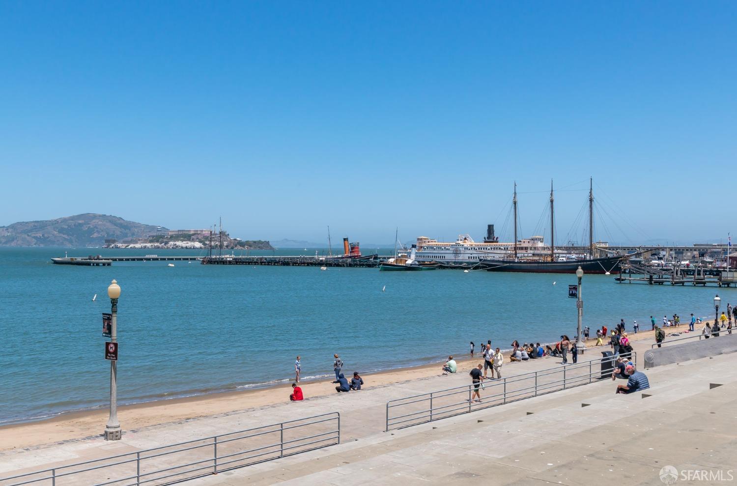 111 Chestnut Street # 405