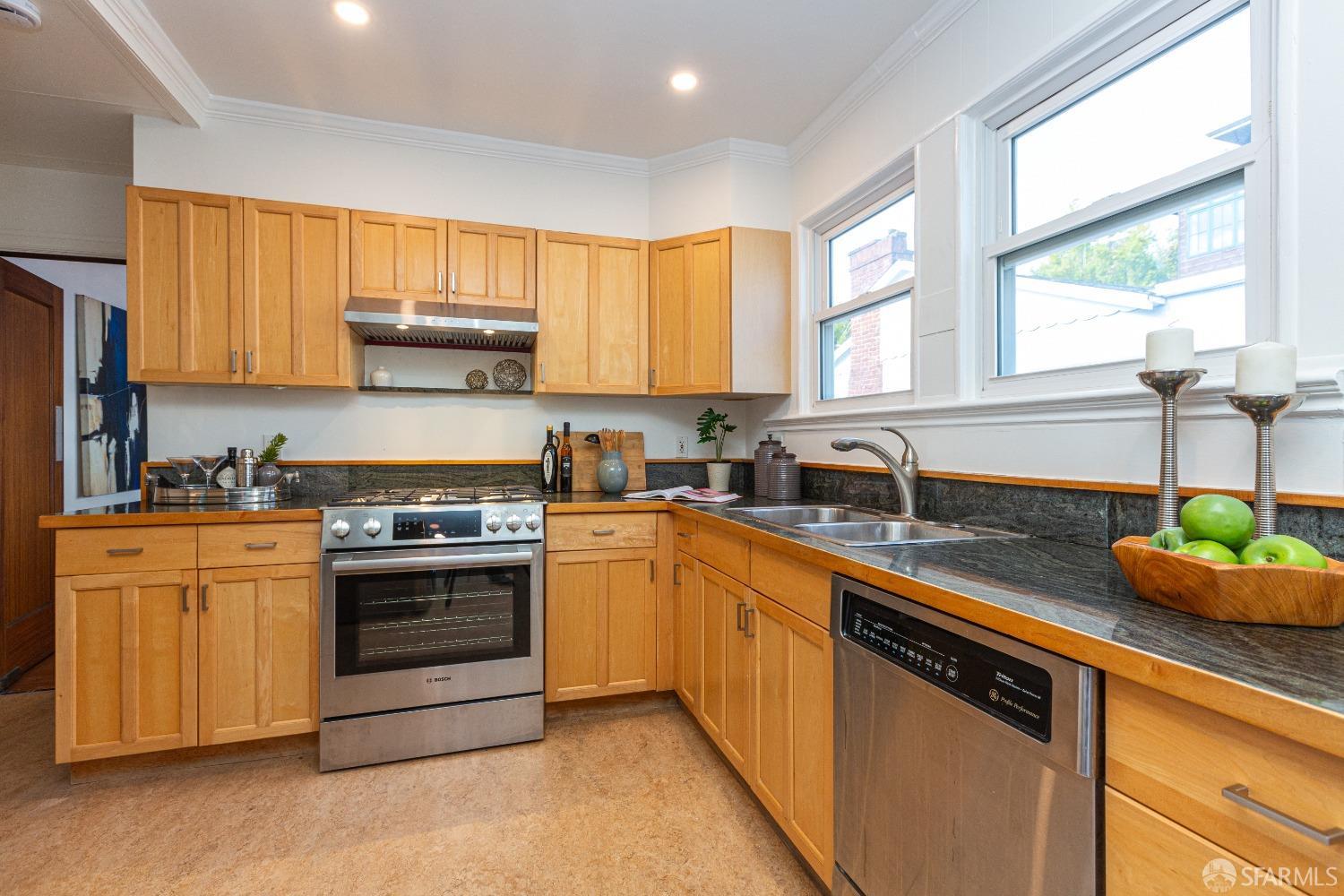 2410 Carleton Street