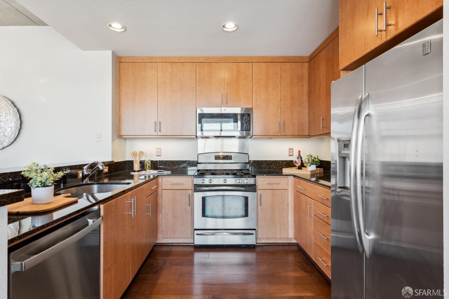 288 3rd Street # 201