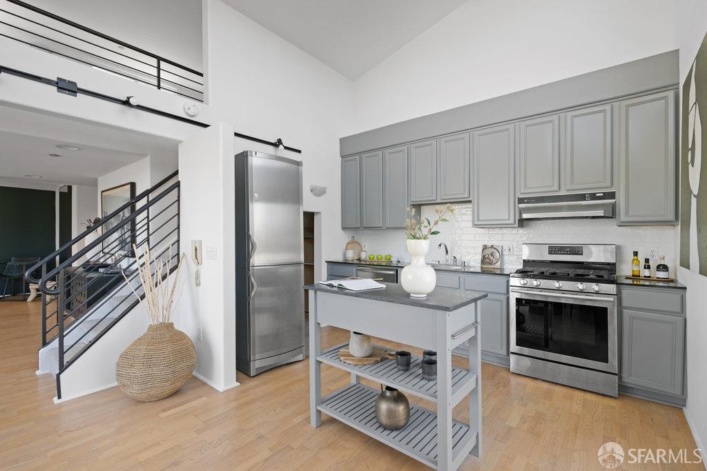 728 Alabama Street # 301