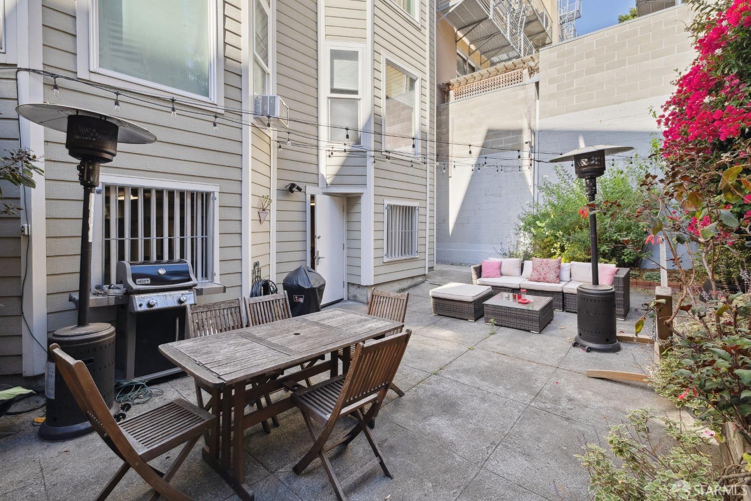 187 Russ Street