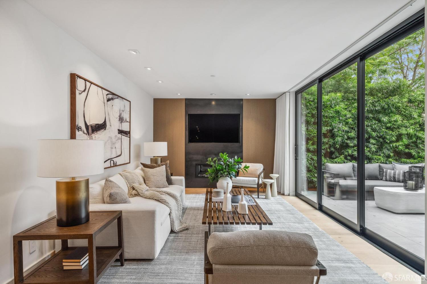 19 Rosemont Place