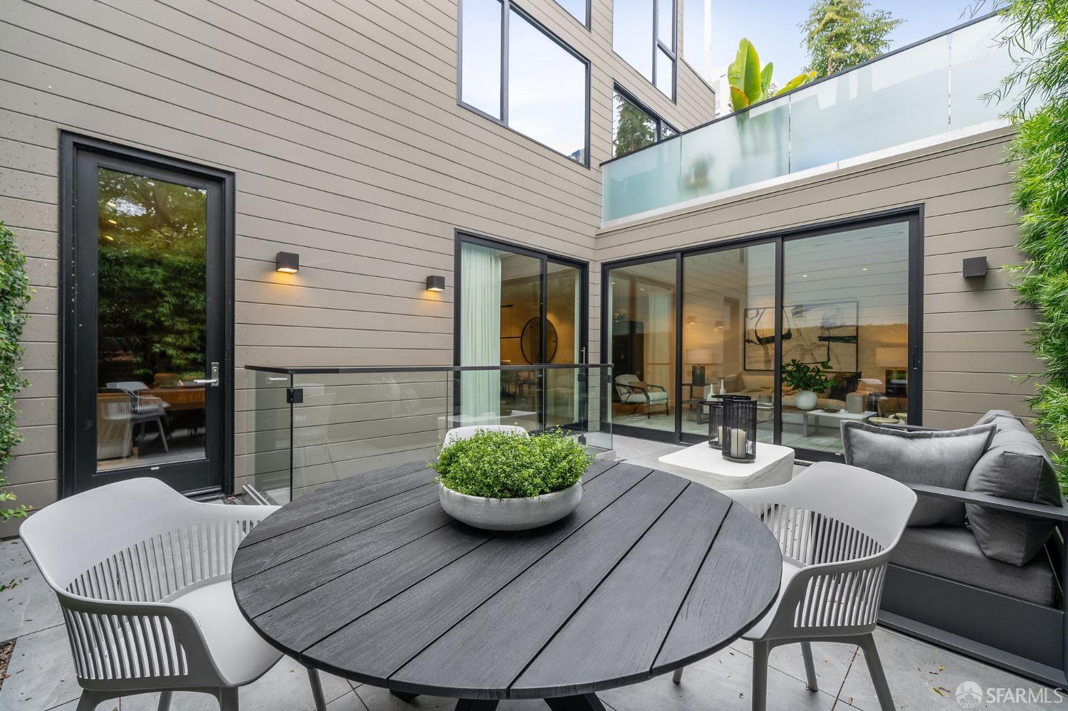 19 Rosemont Place