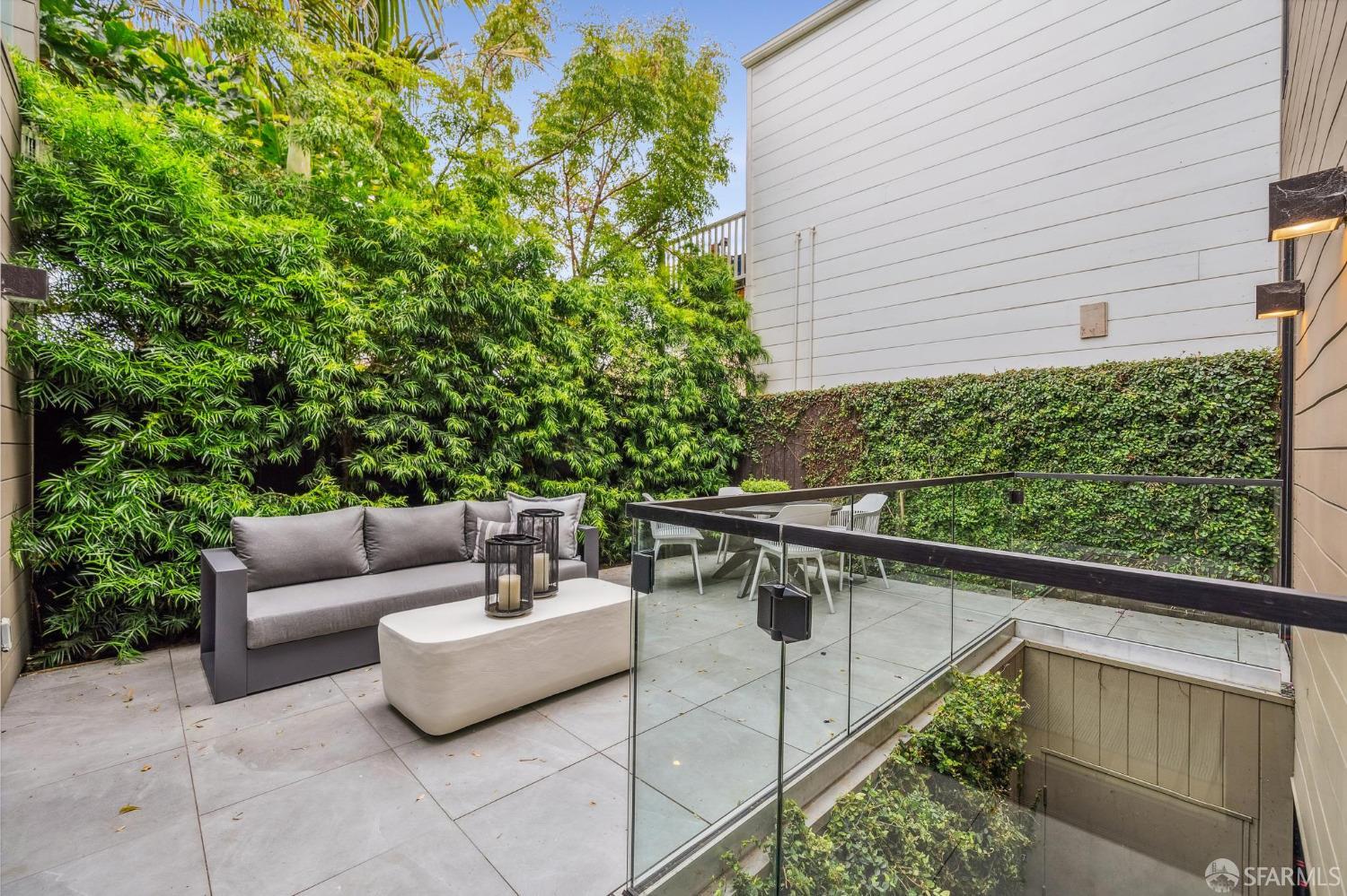 19 Rosemont Place