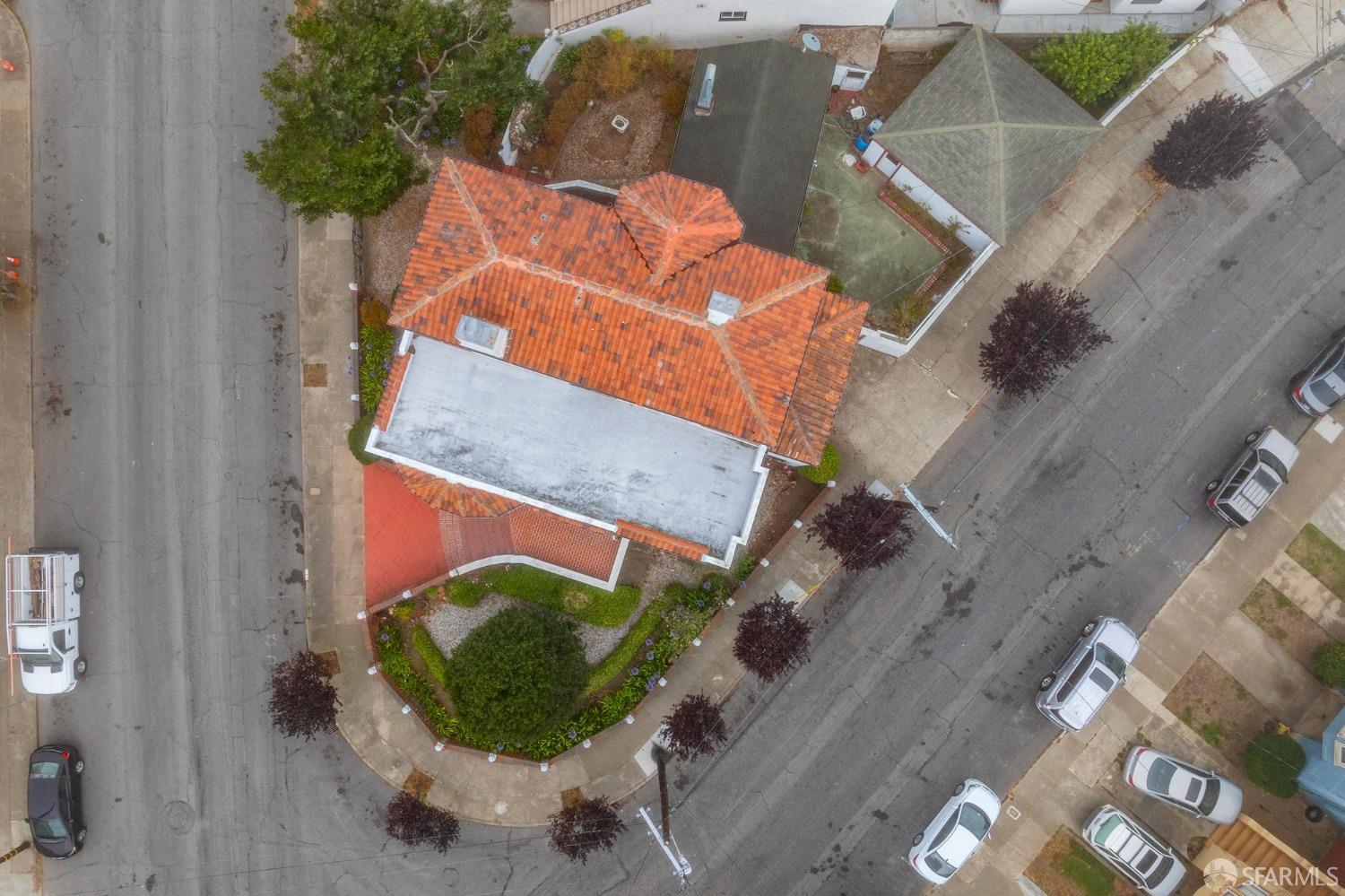 2 Santa Ysabel Avenue