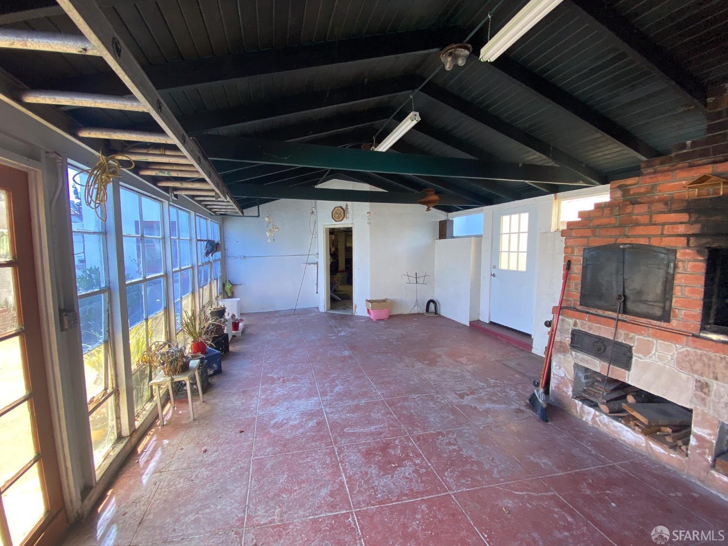 2 Santa Ysabel Avenue