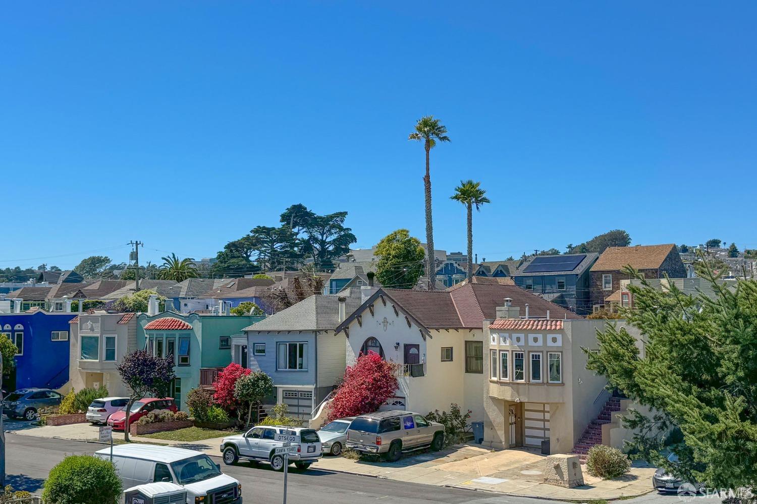 2 Santa Ysabel Avenue