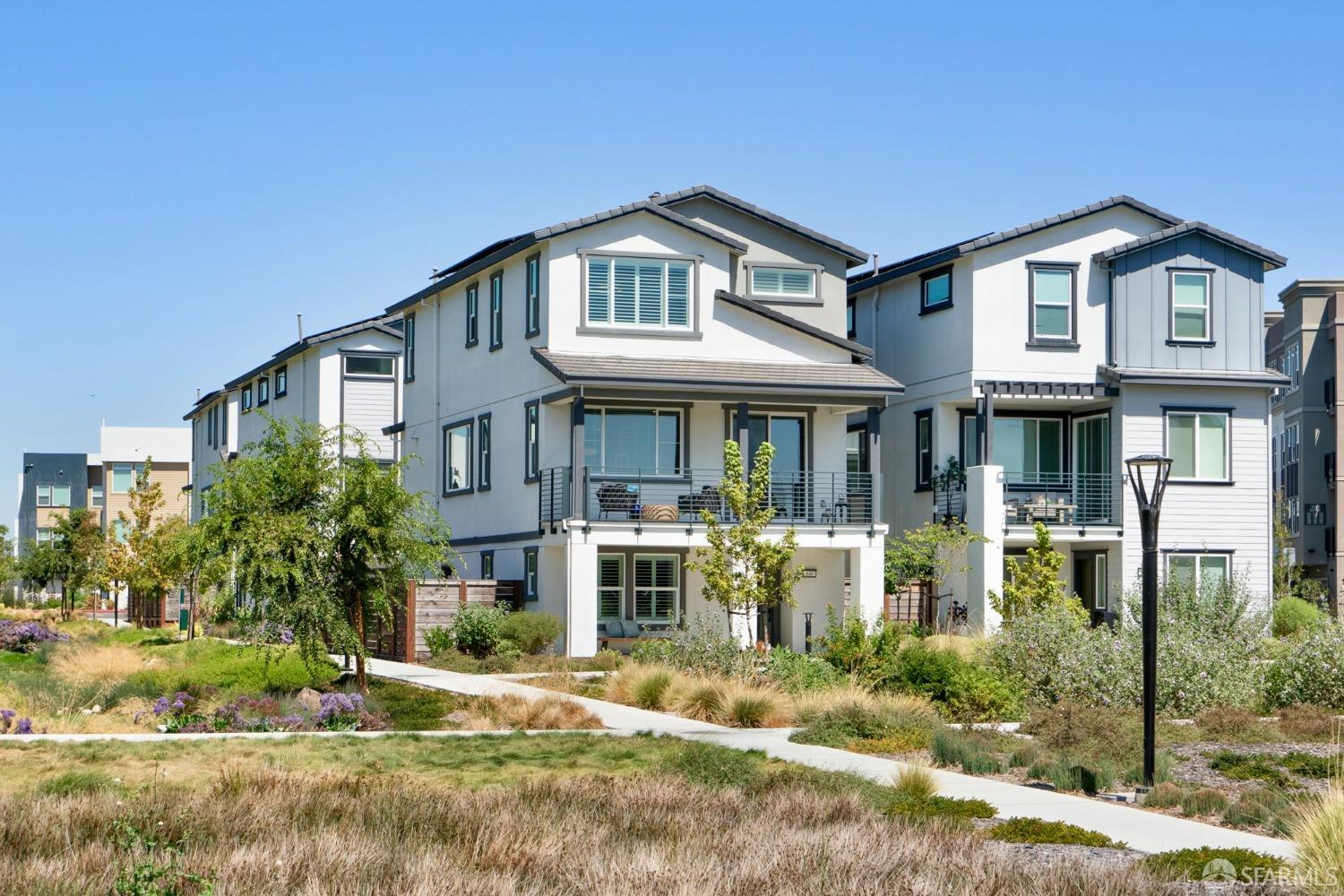 646 Eucalyptus Way